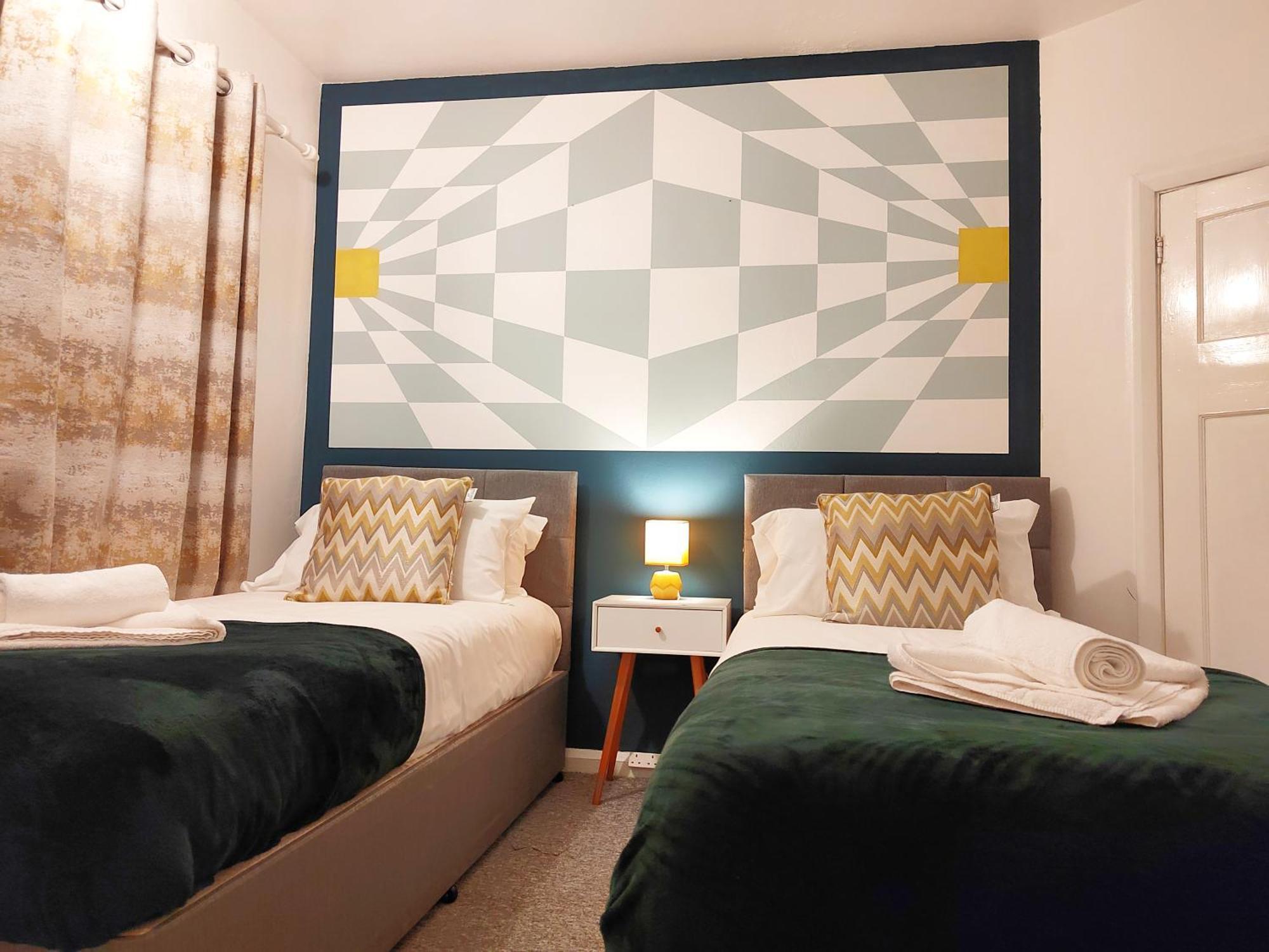 Epicsa - Corporate & Family Stay In 3 Bedroom House With Garden, Free Parking CBG Extérieur photo